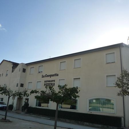 La Cerquetta Hotel เตรวี ภายนอก รูปภาพ